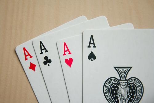 ポーカー用語「ライヴ」の魅力と楽しみ方